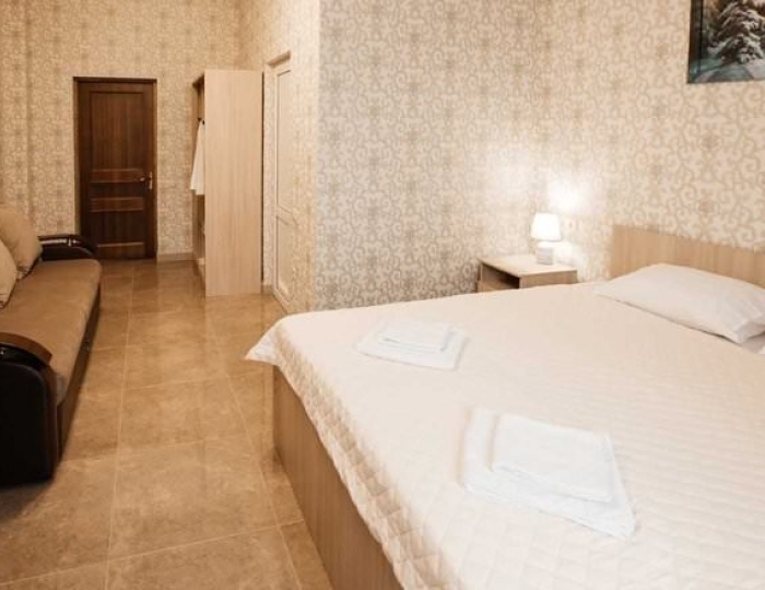 Семейный 3-местный с балконом - Отель «Империя» Гагра